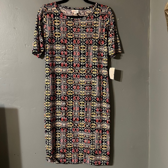 NWT Lularoe Julia dress in geometric multi print. Size M. - Picture 1 of 6
